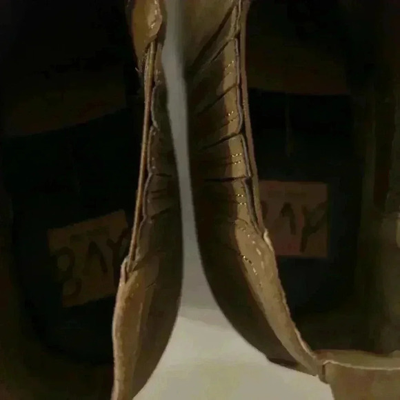 DV8 Dolce Vita Brown Suede Wedge Boots . Size 9. Gently used. - Picture 5 of 5